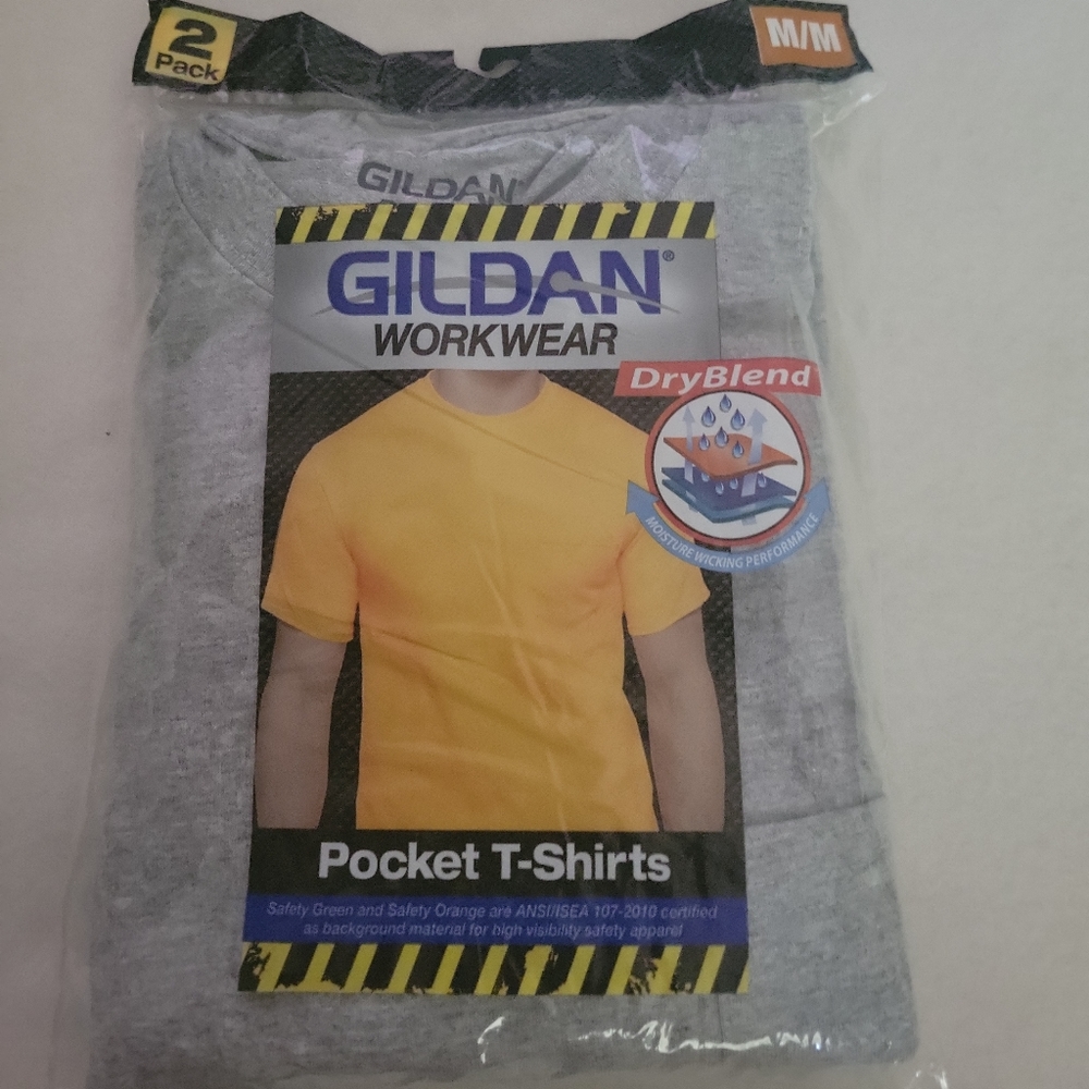 New Gray 2 pk Gildan Workwear Size M Pocket Tee Shirts Cotton/poly Dry Blend